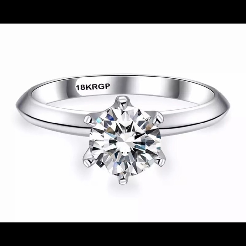 18k gold womenโs ring - Picture 1 of 4